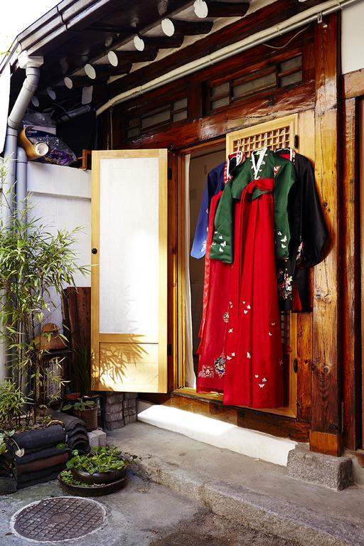 Vine Hanok Guesthouse Seoul Exteriör bild