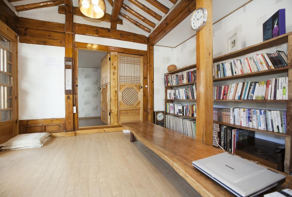 Vine Hanok Guesthouse Seoul Exteriör bild