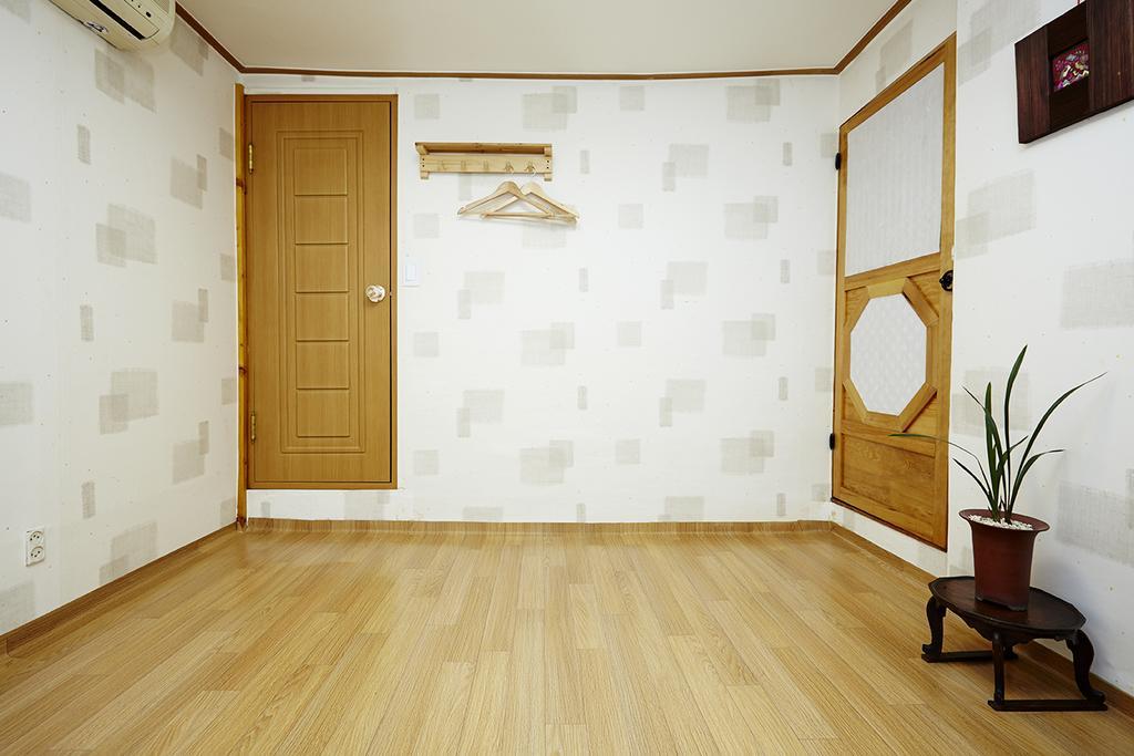 Vine Hanok Guesthouse Seoul Rum bild